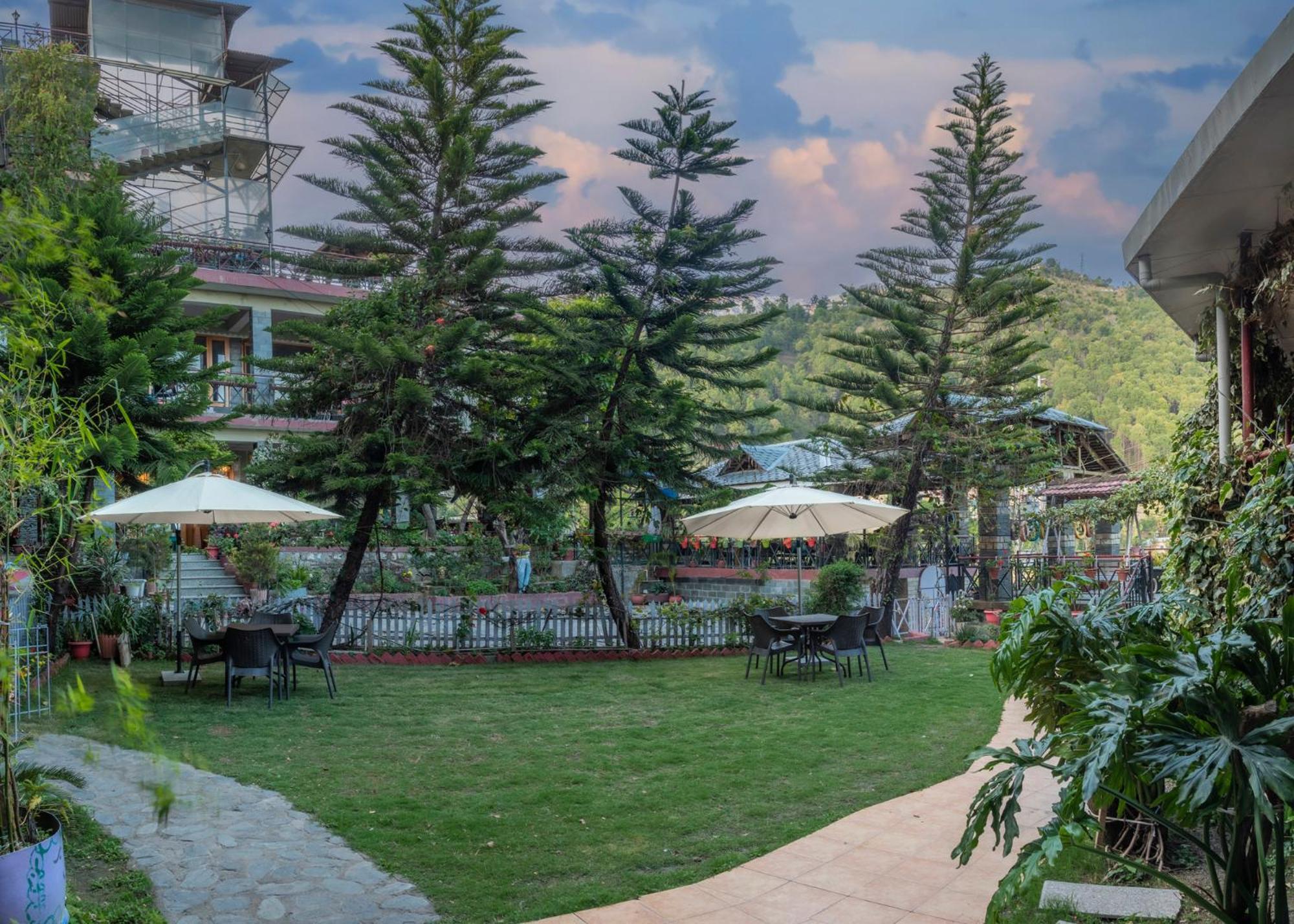 Nandini Villa Dharamshala Exteriör bild